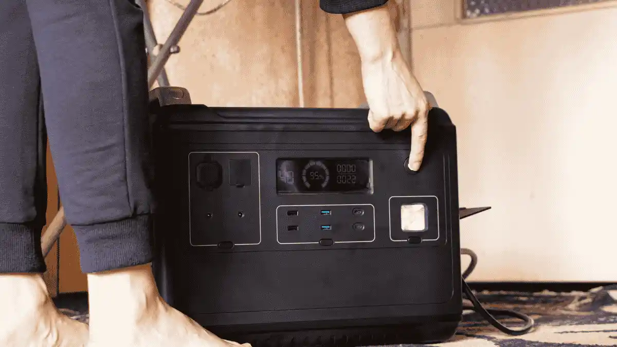 1000W Portable Power Station Run