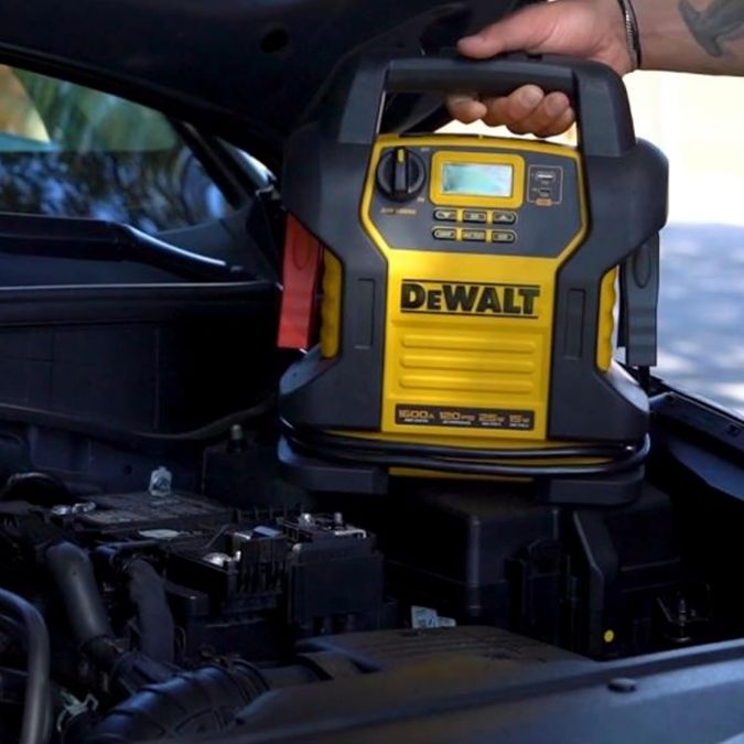 1600-Amp Jump Starter in the DEWALT DXAEJ14 Digital Portable Power Station